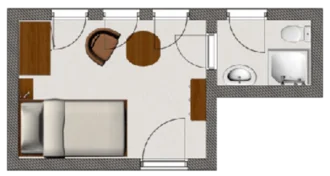 Grundriss eines Hotelzimmers im Hotel Schwedi mit Doppelbett, Sitzbereich und separatem Bad – kompakt und funktional gestaltet.